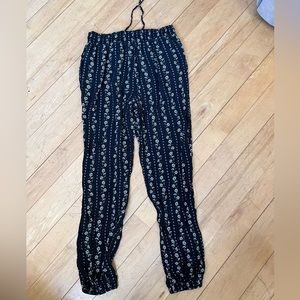 American Eagle flowy flower pants, size XS